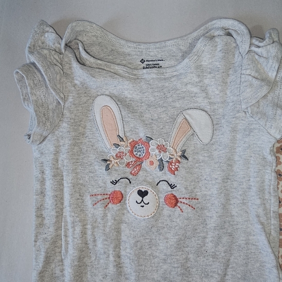 Members Mark + Carters Bundle Baby Girl 18M Outfit Bunny Bodysuit & Flower Pants - Picture 2 of 8